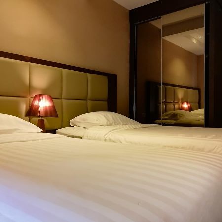 Royal Suite Condotel Medan Exterior foto
