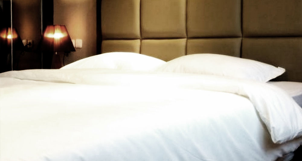 Royal Suite Condotel Medan Exterior foto