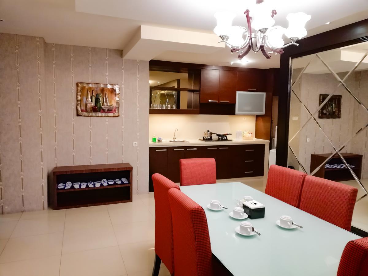 Royal Suite Condotel Medan Exterior foto