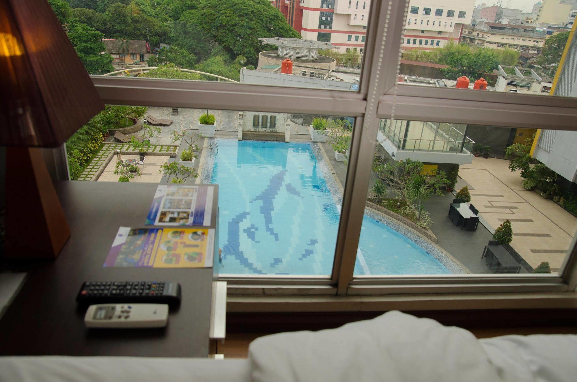 Royal Suite Condotel Medan Exterior foto